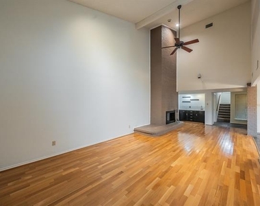 3704 Hulen Park Drive - Photo Thumbnail 6