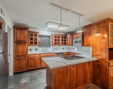 3704 Hulen Park Drive - Photo Thumbnail 12