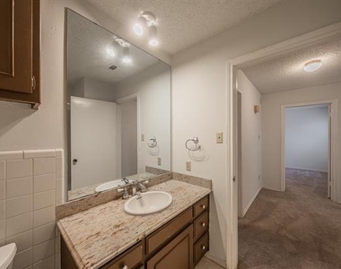 3704 Hulen Park Drive - Photo Thumbnail 29