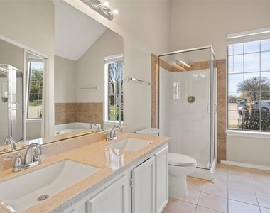 1301 Spring Street - Photo Thumbnail 14