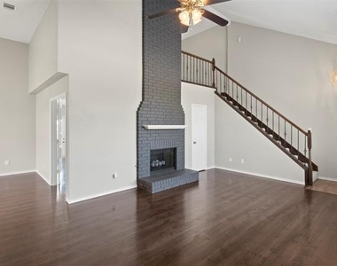 1301 Spring Street - Photo Thumbnail 4
