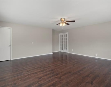 1301 Spring Street - Photo Thumbnail 9