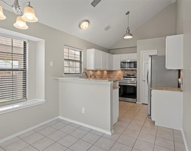 1301 Spring Street - Photo Thumbnail 6