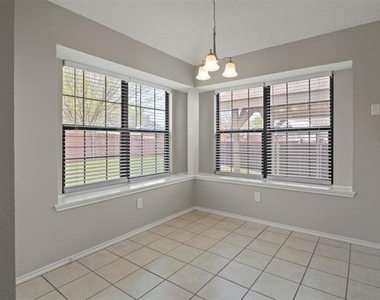 1301 Spring Street - Photo Thumbnail 5