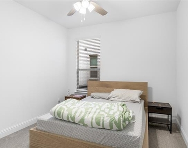 300 Foxglove Hill - Photo Thumbnail 24