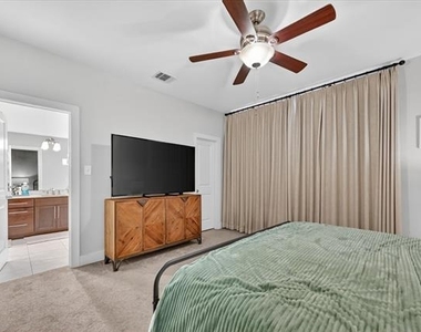 5618 Lindell Avenue - Photo Thumbnail 14