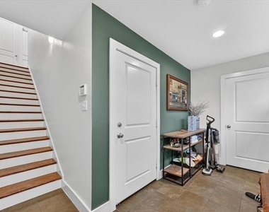 5618 Lindell Avenue - Photo Thumbnail 4