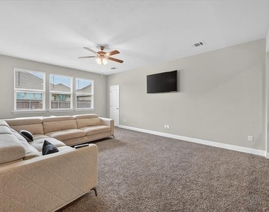 3668 Walnut Ridge Drive - Photo Thumbnail 5