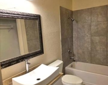 4800 W Lovers Lane - Photo Thumbnail 10