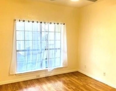 4800 W Lovers Lane - Photo Thumbnail 12
