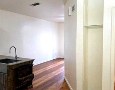 4800 W Lovers Lane - Photo Thumbnail 4