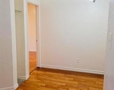 4800 W Lovers Lane - Photo Thumbnail 6
