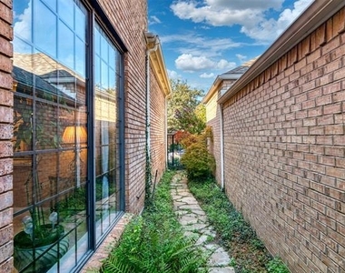 5920 Encore Drive - Photo Thumbnail 31