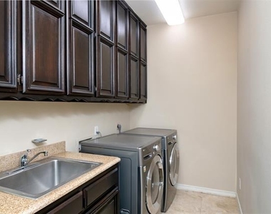 5920 Encore Drive - Photo Thumbnail 21