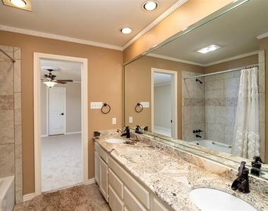 5920 Encore Drive - Photo Thumbnail 26