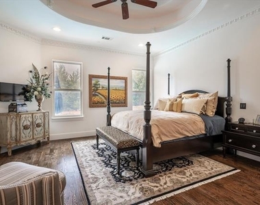 1824 Broken Bend Drive - Photo Thumbnail 16