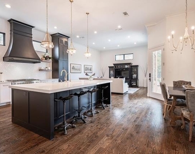 1824 Broken Bend Drive - Photo Thumbnail 12