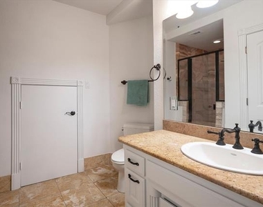 1824 Broken Bend Drive - Photo Thumbnail 21