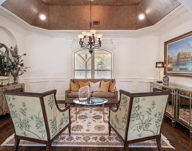 1824 Broken Bend Drive - Photo Thumbnail 5
