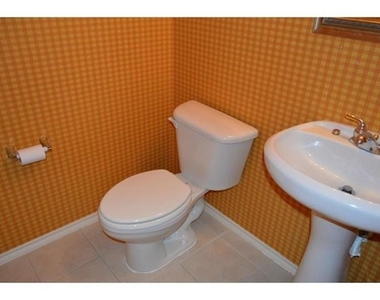 8605 Brunswick Drive - Photo Thumbnail 9