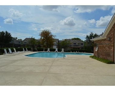 8605 Brunswick Drive - Photo Thumbnail 16