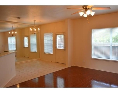 8605 Brunswick Drive - Photo Thumbnail 3