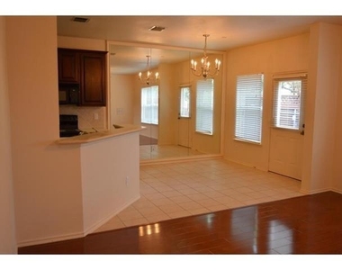 8605 Brunswick Drive - Photo Thumbnail 4