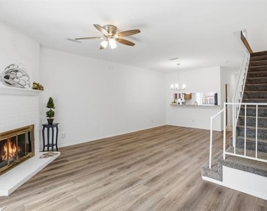 204 Samuel Boulevard - Photo Thumbnail 12
