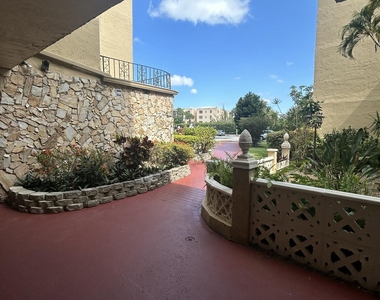 2801 Somerset Drive - Photo Thumbnail 1