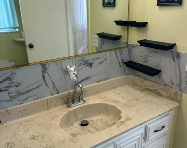 2801 Somerset Drive - Photo Thumbnail 23