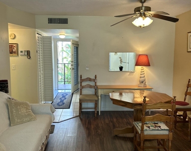 2801 Somerset Drive - Photo Thumbnail 19