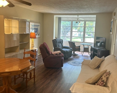 2801 Somerset Drive - Photo Thumbnail 18
