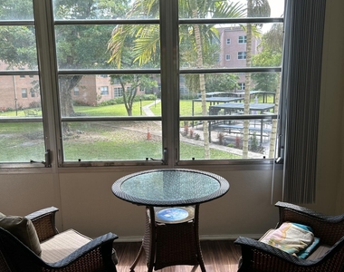 2801 Somerset Drive - Photo Thumbnail 20
