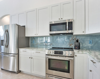 16146 N 72nd Dr Drive N - Photo Thumbnail 6