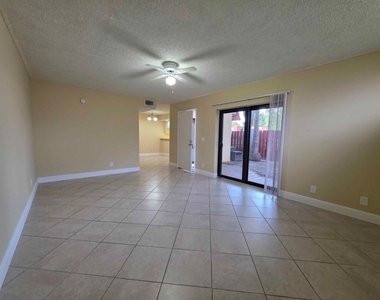 3928 Victoria Drive - Photo Thumbnail 4