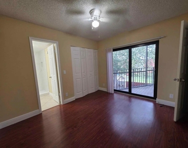 3928 Victoria Drive - Photo Thumbnail 16