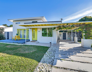 374 Maddock Street - Photo Thumbnail 1