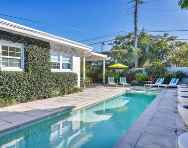 374 Maddock Street - Photo Thumbnail 8