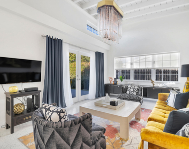 374 Maddock Street - Photo Thumbnail 13