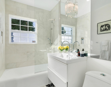 374 Maddock Street - Photo Thumbnail 17