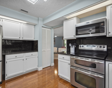 5300 Se Schooner Oaks Way - Photo Thumbnail 16