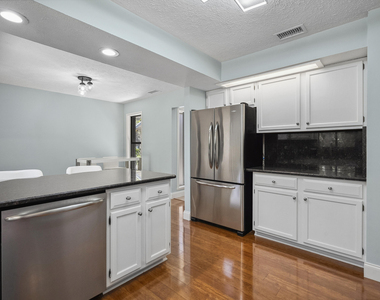 5300 Se Schooner Oaks Way - Photo Thumbnail 14
