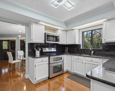 5300 Se Schooner Oaks Way - Photo Thumbnail 12