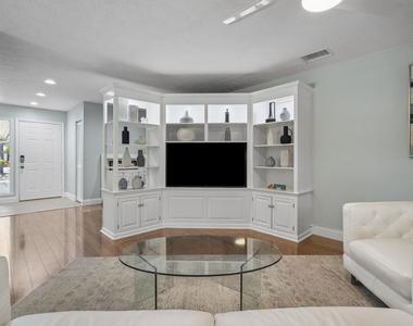 5300 Se Schooner Oaks Way - Photo Thumbnail 6