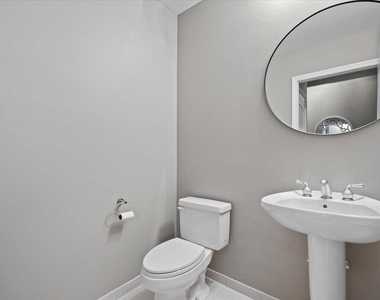 801 S Olive Avenue - Photo Thumbnail 13