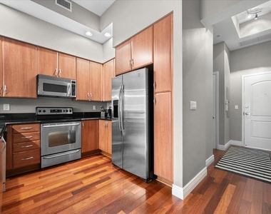 801 S Olive Avenue - Photo Thumbnail 1