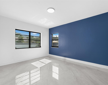 1100 Buchanan Street - Photo Thumbnail 31