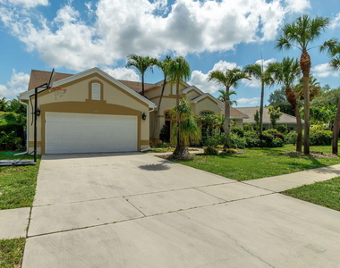 1070 Sweet Briar Place - Photo Thumbnail 1