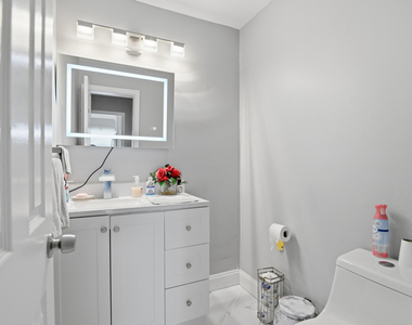 4260 Nw 114th Terrace - Photo Thumbnail 11