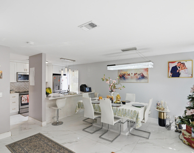 4260 Nw 114th Terrace - Photo Thumbnail 6